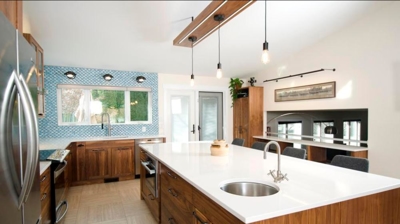 Kitchen Island with Sink Photo